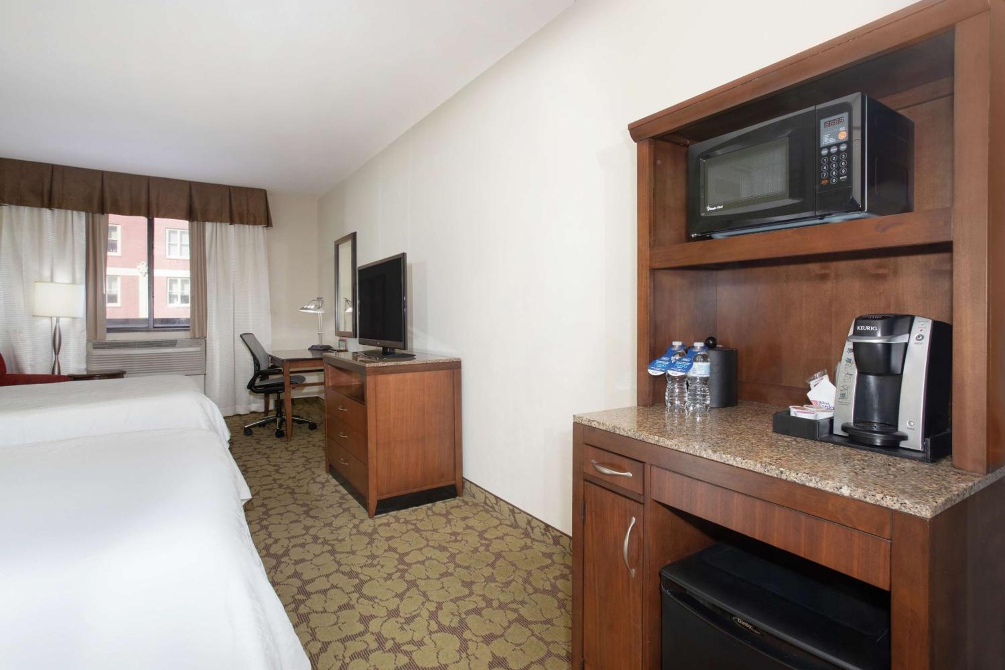 Hilton Garden Inn Lincoln Downtown/Haymarket Exterior photo